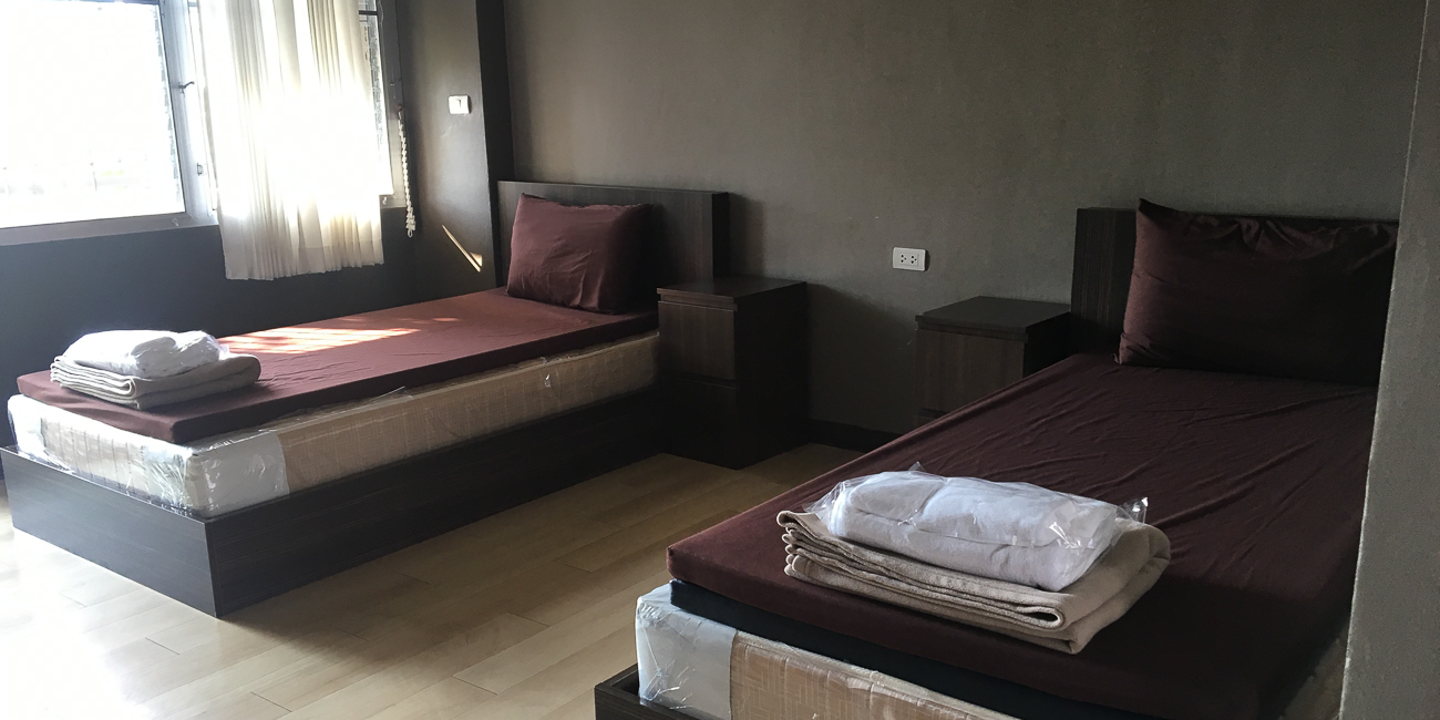 อาคารทองกวาว